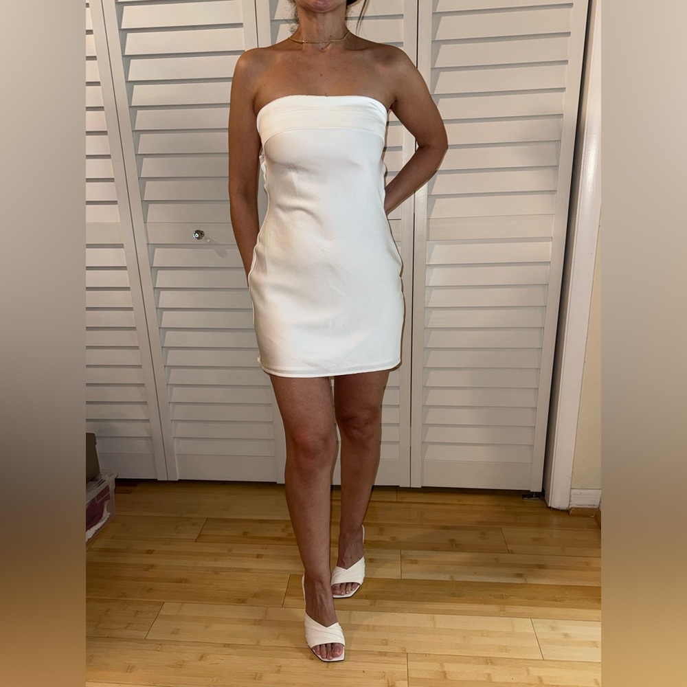 Elegant Strapless White Dress